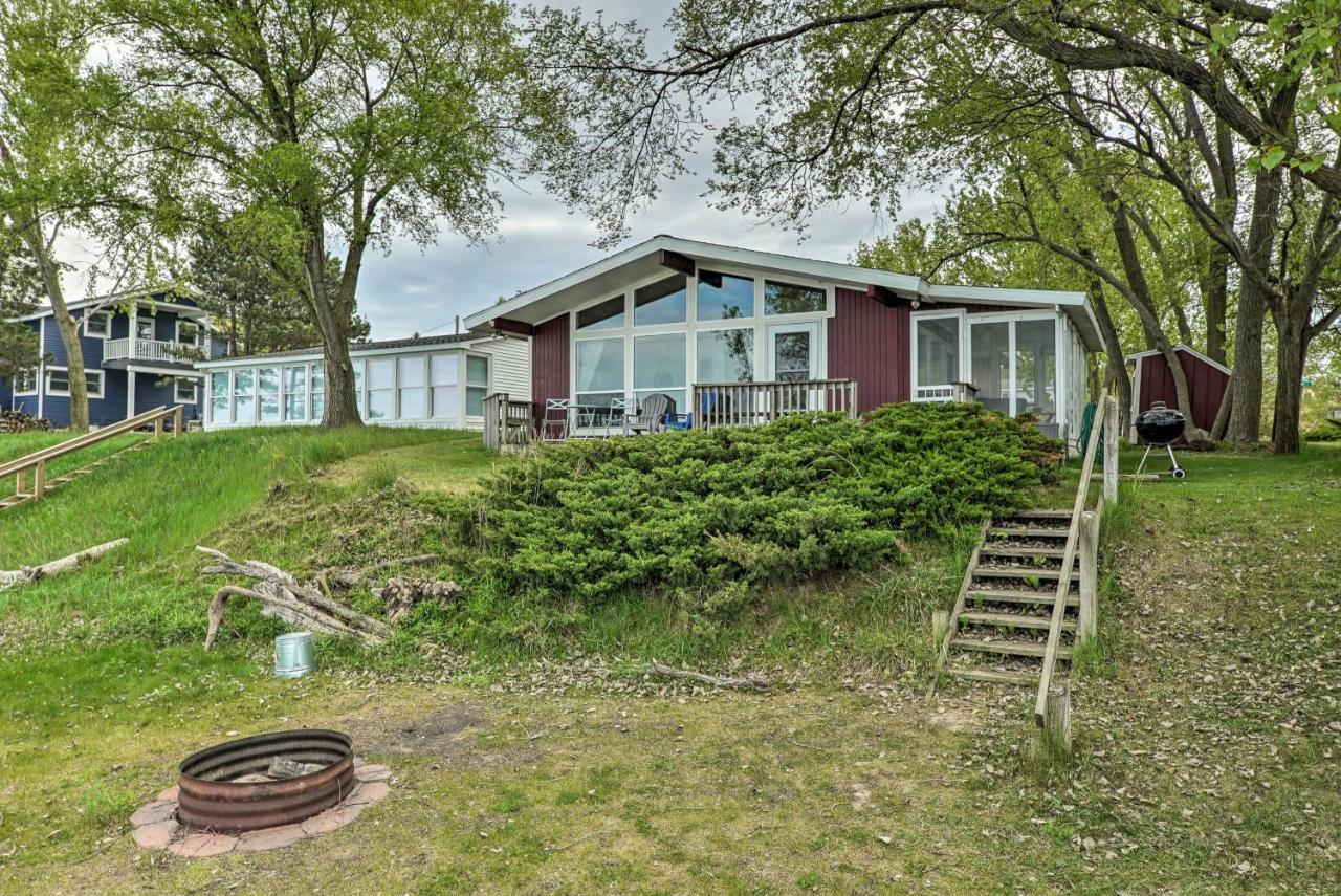 Lakefront Cottage Near Wineries And State Parks! Mears Bagian luar foto