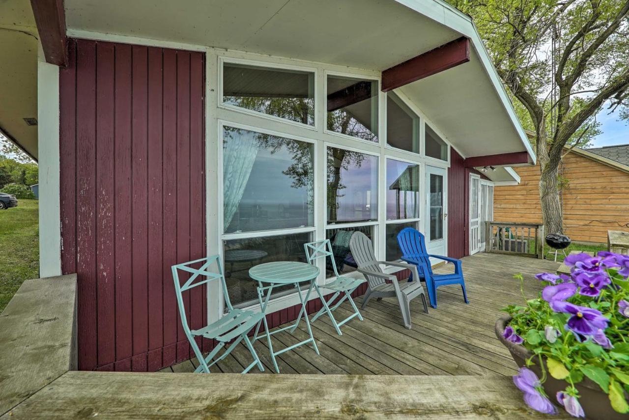 Lakefront Cottage Near Wineries And State Parks! Mears Bagian luar foto
