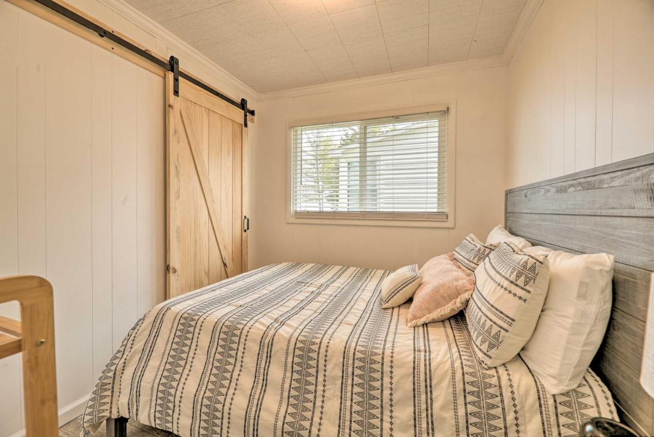 Lakefront Cottage Near Wineries And State Parks! Mears Bagian luar foto