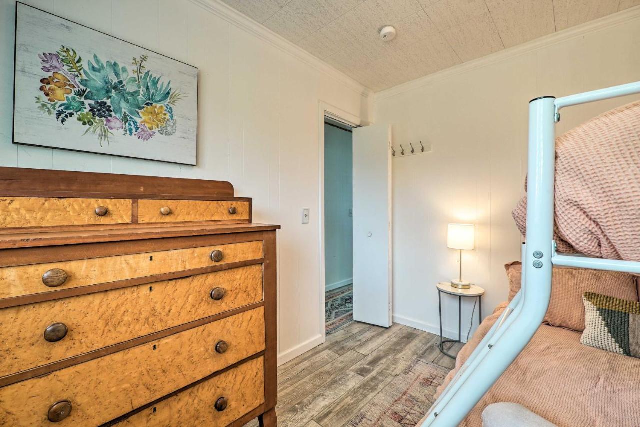Lakefront Cottage Near Wineries And State Parks! Mears Bagian luar foto